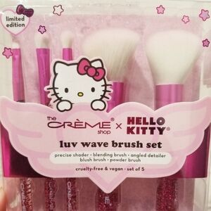 **SOLD** Hello Kitty Luv Wave Brush Set